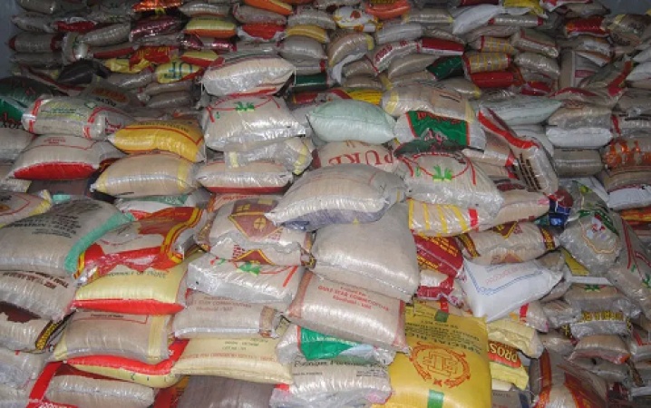 FG begins sale of subsidised rice to civil servants