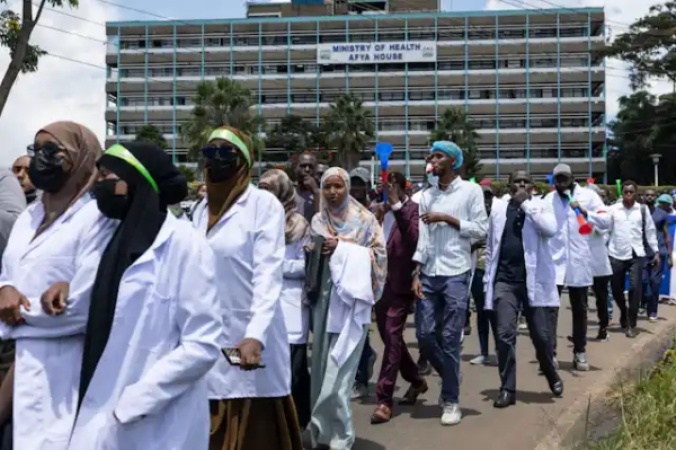 Protest rocks Lokoja Teaching Hospital as 272 doctors leave service
