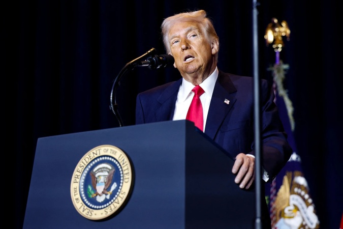 Trump unveils ?Anti-Christian Bias? Task Force