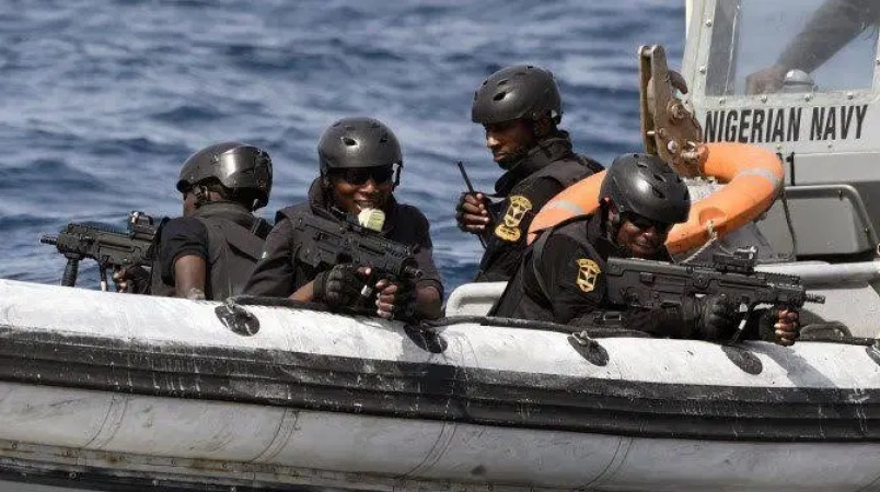 Navy arrests 9 suspected oil thieves in A?Ibom