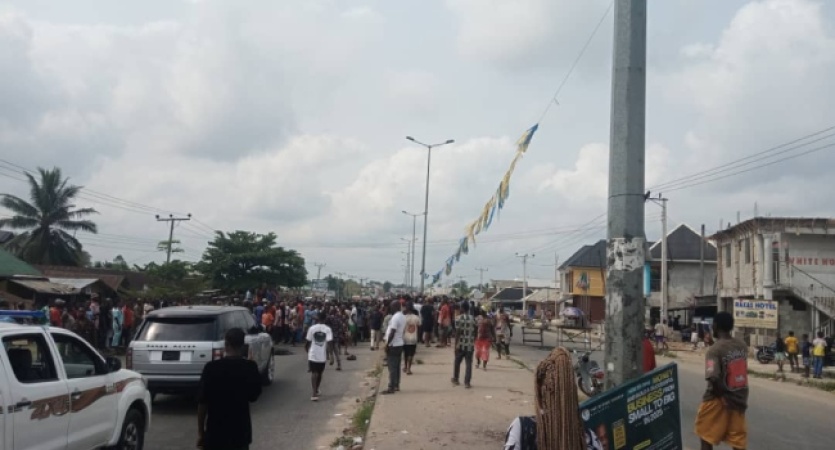 Outrage as policeman guns down innocent youth in Rivers