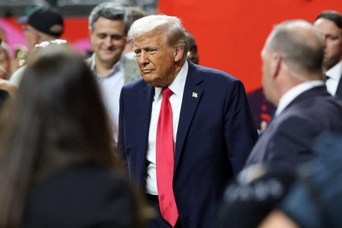Judge orders Trump administration to unfreeze spending