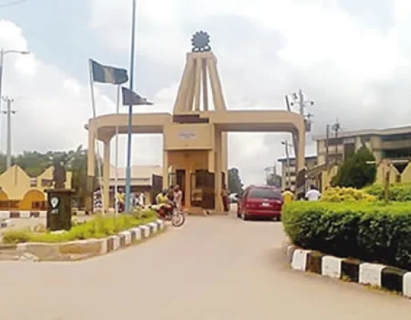 10 poly students hospitalised after inhaling poisonous gas in Oyo
