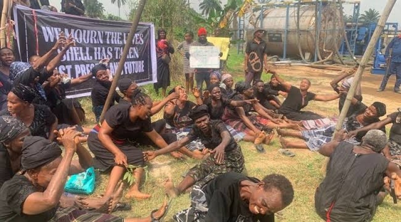 Rivers community protests oil spillage, blames Shell