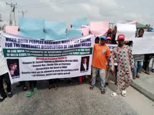 Protesters Block East-West Road in Delta over alleged marginalisation in NDDC appointment