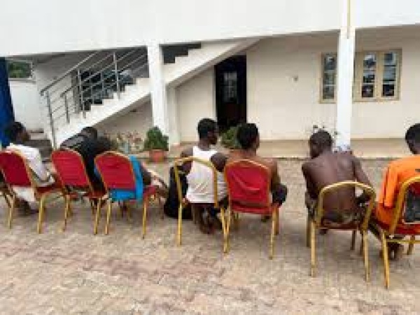 Onitsha community declares war on crime, orders criminals to leave town