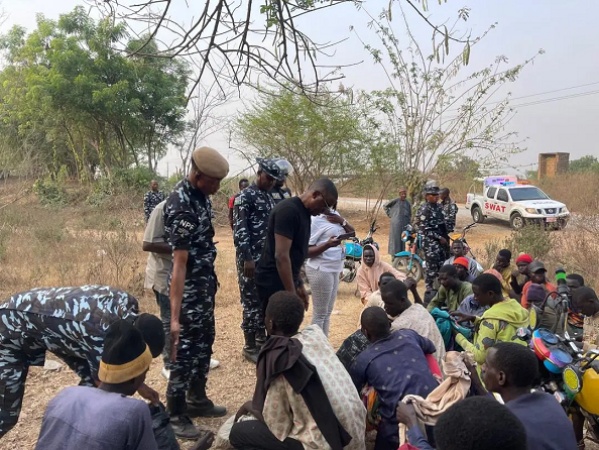 Police Commissioner intercepts 20 armed youths, orders immediate detention