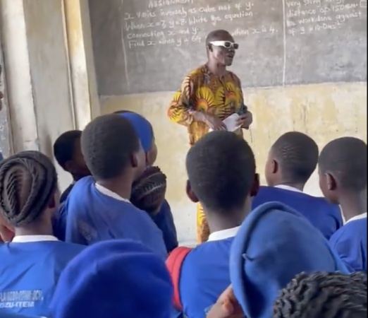 Blind vice principal, wife struggle to teach 363 students in Abia school