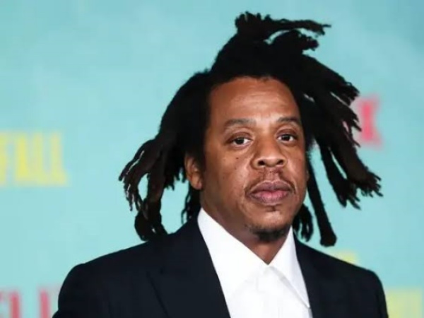 World?s richest musician with $2.5 billion worth and 25 Grammys only makes 3 per cent money from music