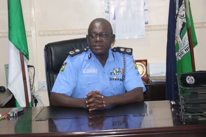 Police detain officer who shot immigration personnel in Niger