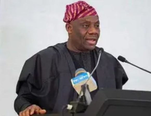 FG launches minimum standards for senior secondary school education