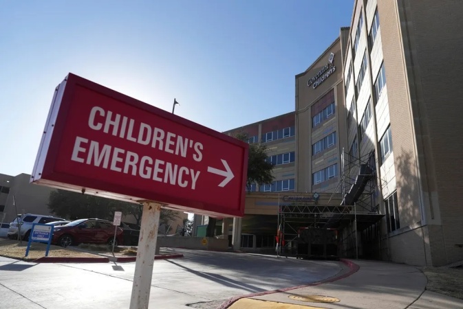 First measles death reported in US outbreak that's infected more than 120 people