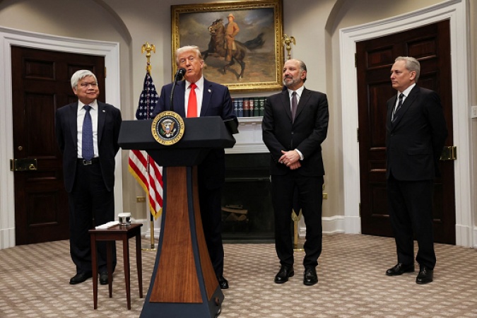 Trump pauses US aid to Ukraine