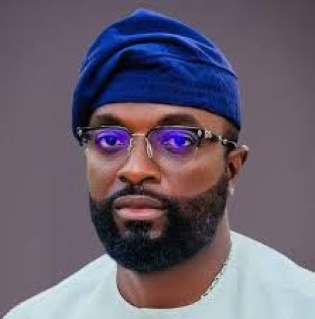 Lagos arrests miscreants extorting pedestrians on Oshodi Bridge