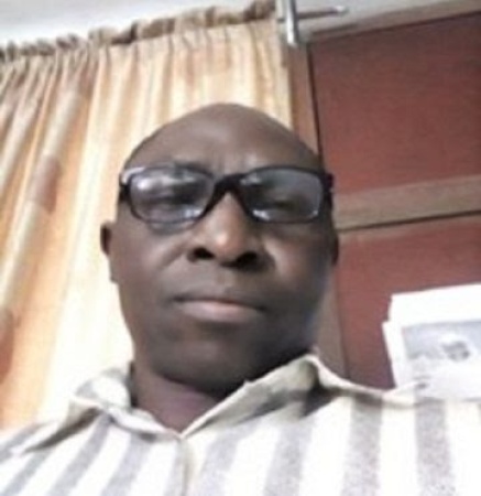 Professor slumps during meeting, dies en route hospital