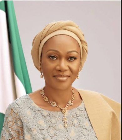 Agricultural Empowerment: First Lady Remi Tinubu doles out cash to women groups in Nasarawa