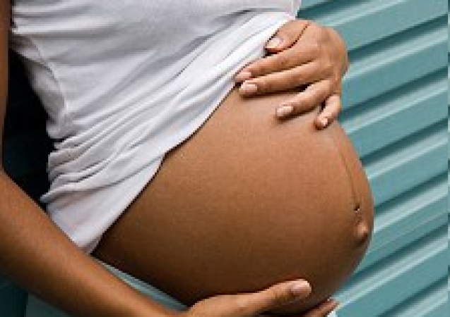 16-year-old girl impregnated by boyfriend hangs self