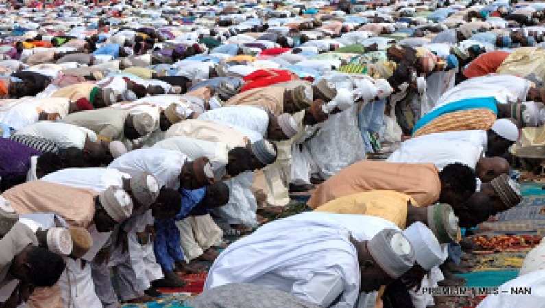 Praying Muslims attacked in Kaduna mosque, one killed, 12 suspects in police net