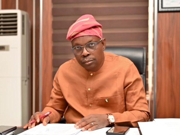 FG to recruit more health workers, says minister