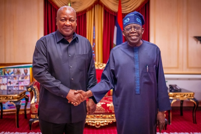 Ghanaian President urges dialogue with breakaway Sahelian countries