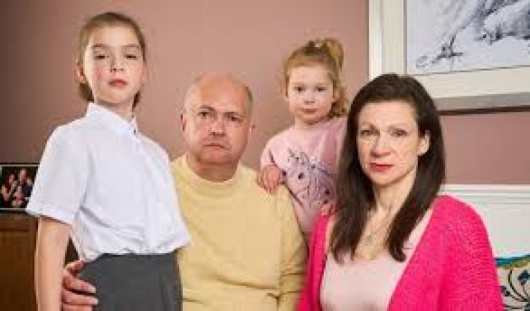 Police arrests parents for complaining about daughter?s school