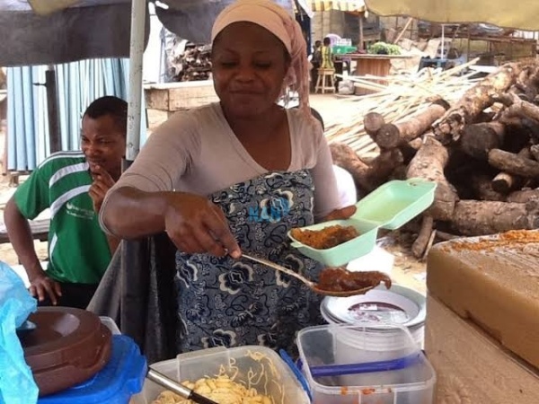 Patronising street food vendors risky, NIMR tells Nigerians