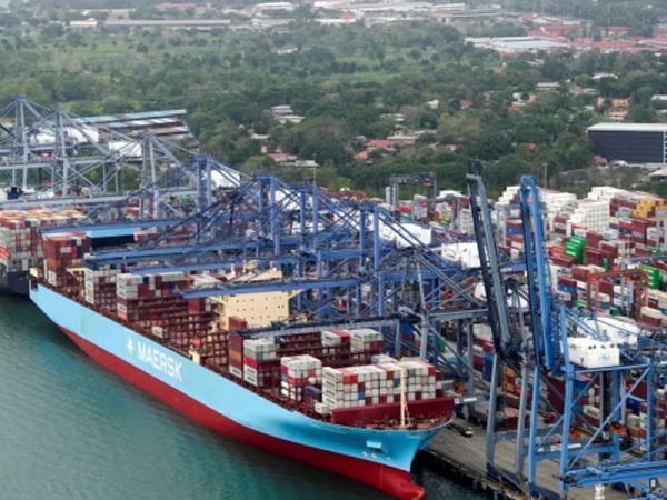 China stalls $23bn BlackRock port deal as Trump voices concerns over Panama Canal