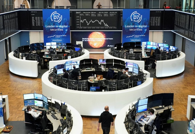 Investors pour record $11 billion into European stocks to 'Make Europe Great Again'