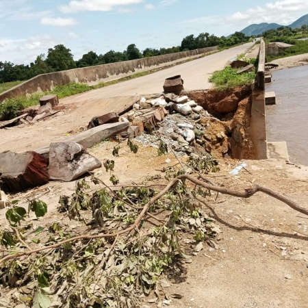 Travellers lament as Taraba bridge collapses