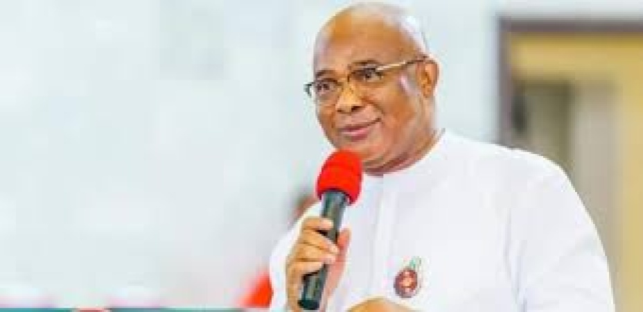 Uzodimma swears-in Acting Chief Judge, two more commissioners in Imo