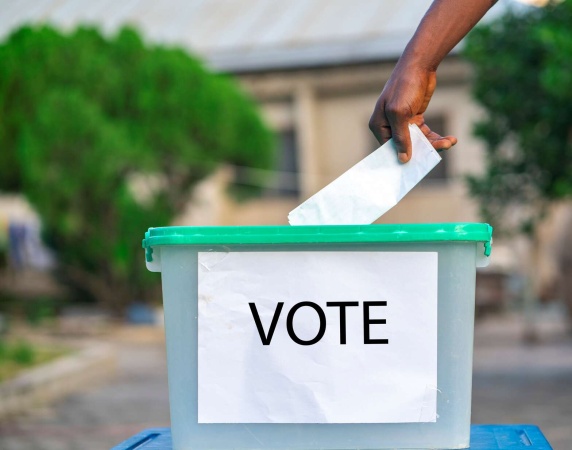 Article Dealers Association election holds April 17