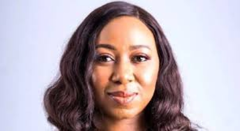 Using wig glue can cause inflammation, hair loss ? Dermatologist warns