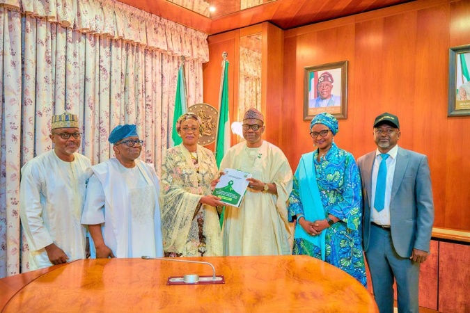 Remi Tinubu donates N1bn to fight cervical cancer in Nigeria