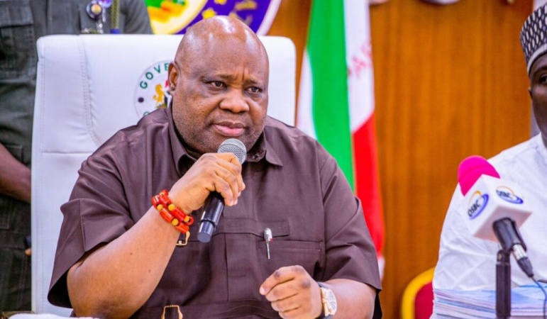 Ifon-Ilobu-Erin Osun communal disputes: Adeleke relaxes 24 hours curfew to 12