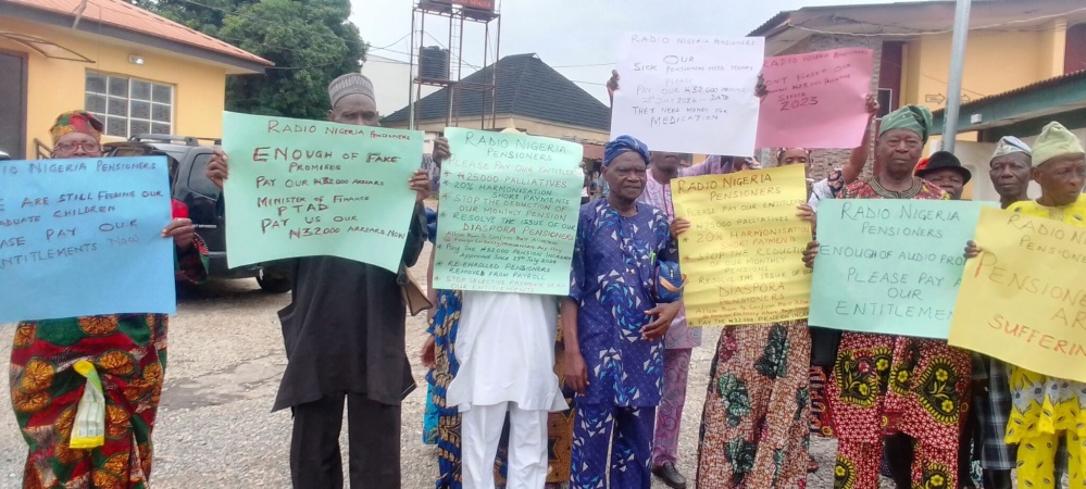 FRCN pensioners protest unpaid benefits in Oyo