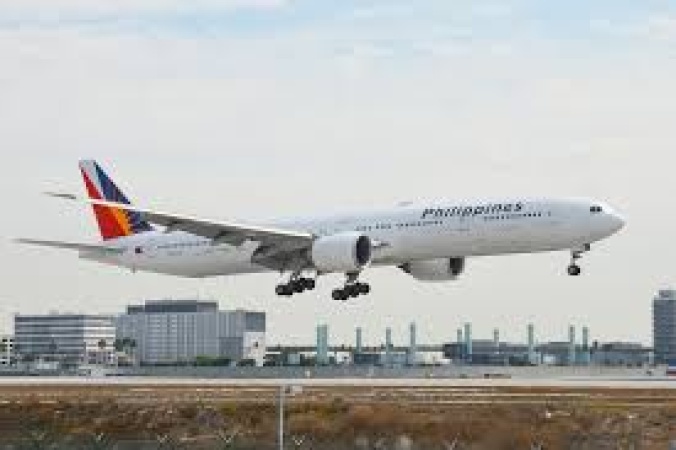 US-bound plane with 355 passengers makes emergency landing after smoke detected