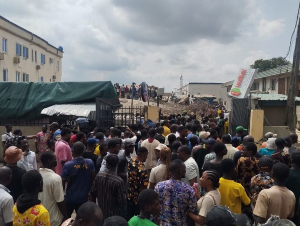 Many feared dead as building collapses in Lagos