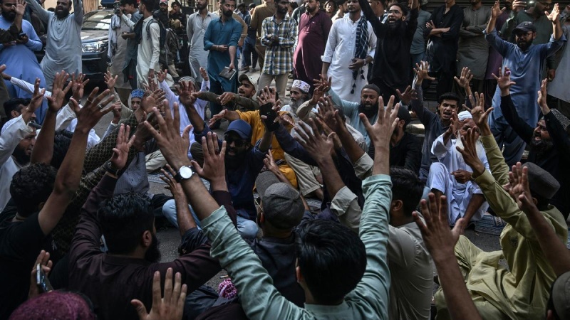 Mob beats to death man from persecuted Pakistan minority