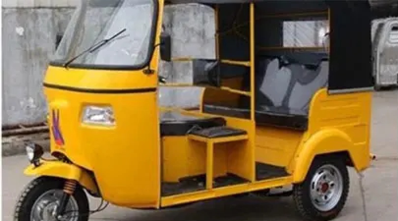 Keke rider slumps, dies on East-West road