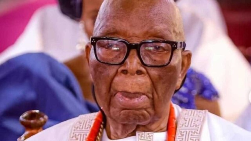 Tinubu, Obasanjo, Abiodun, friends others pay tribute as Sen. Otegbola is buried