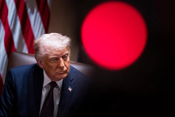 Trump backs down in legal fight over canceling international students? status records for now