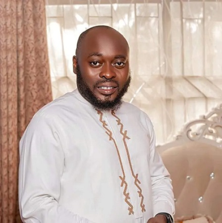 Akwa Ibom cleric awards scholarships to 10 medical students to celebrate Gov Eno at 61