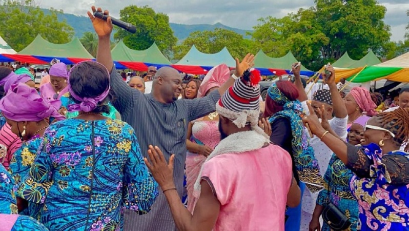 Cross River Governor, chief of defence intelligence, speaker, others grace Obudu Chairman?s thanksgiving ceremony