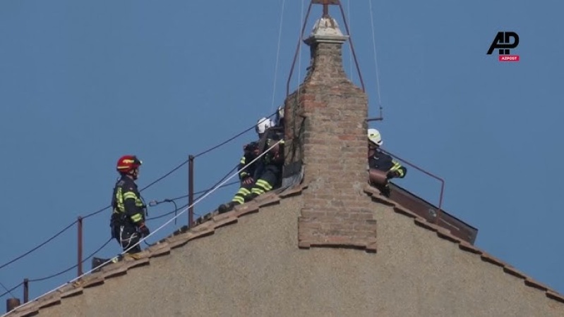 New Pope: Chimney installed in Vatican chapel ahead of conclave