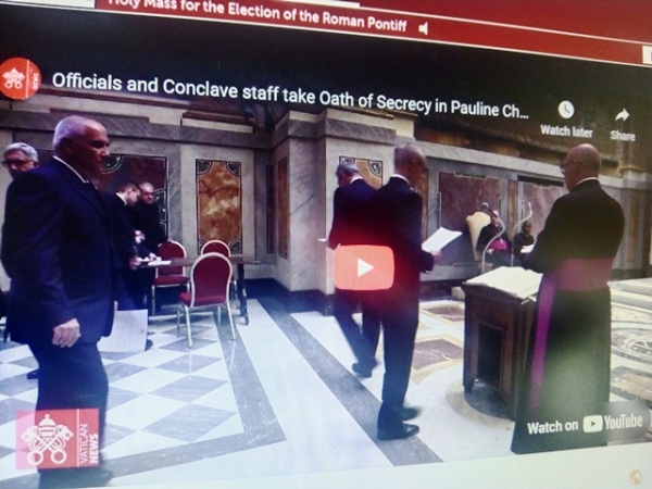 New Pope: Officials and Conclave staff take Oath of Secrecy in Pauline Chapel