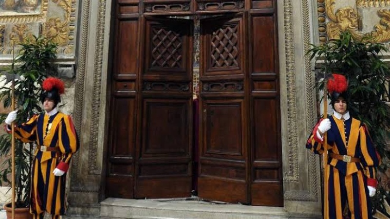 New Pope: Stalemate after first round of voting