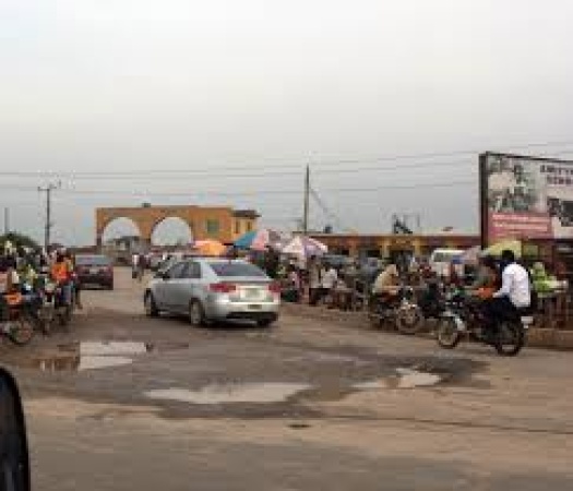 Residents, business owners lament poor Ogun road