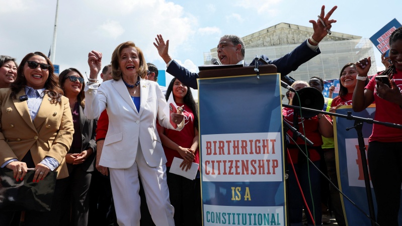 US Supreme Court divided over judges' power in citizenship case