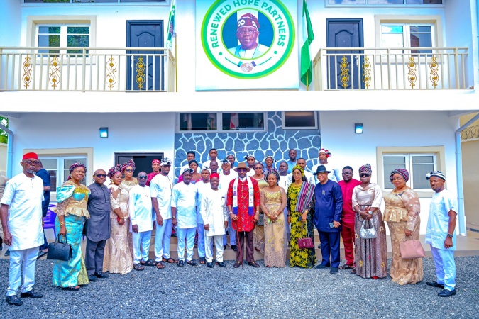 Group lauds Kalu for exceptional representation, confers patron on him
