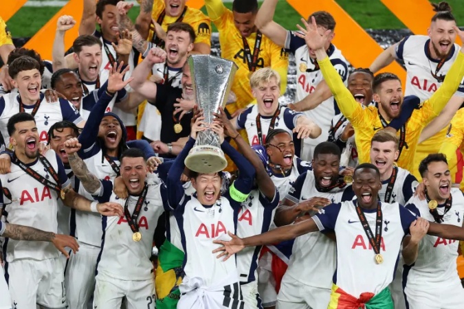 Tottenham beat Man Utd to win Europa League & end 17-year wait for trophy
